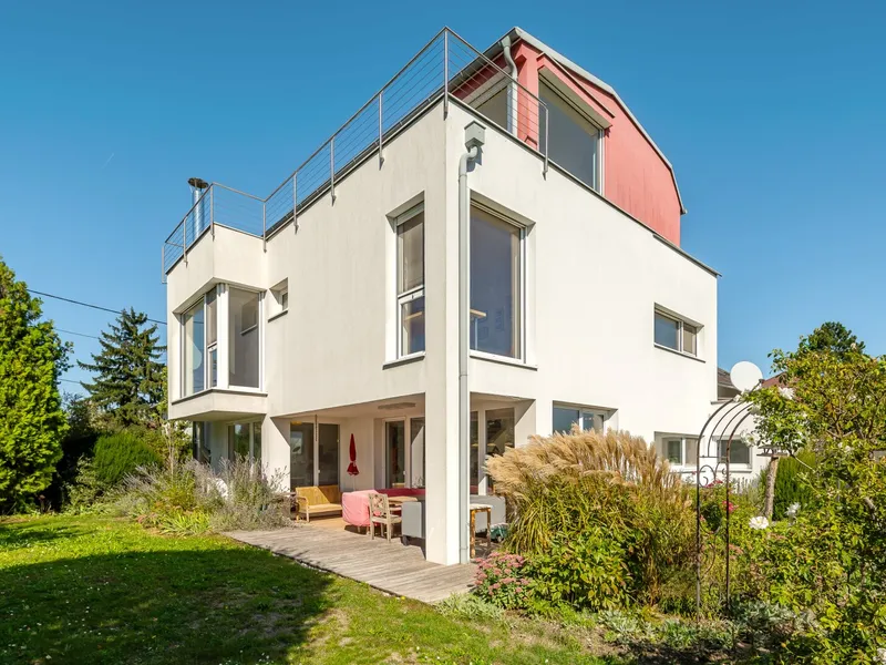 Architektenhaus mit unverbaubarem Grünblick - Wohnen auf höchstem Niveau!