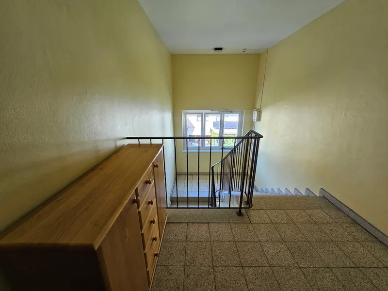 FAMILIENHIT!  4 - Zimmerwohnung mit Loggia und Tiefgaragenplatz in beliebter Lage