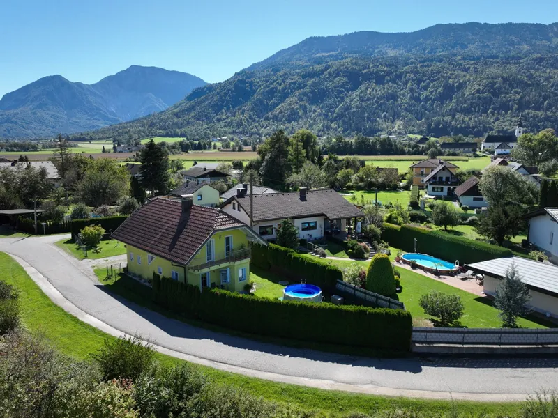 Junges tolles Familienhaus im grünen, nur 13 Min. von Klagenfurt, beste Zug- und Busverbindung