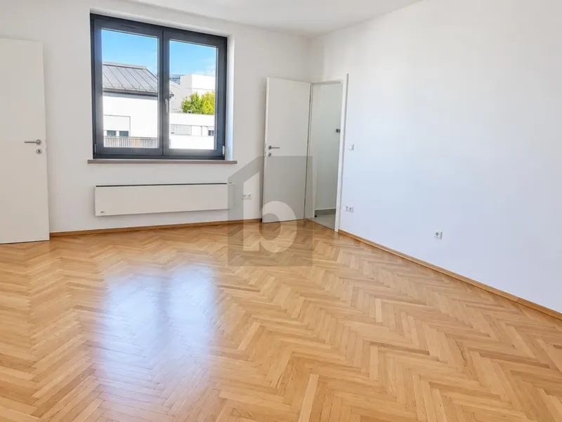 IHR NEUES ZUHAUSE?MODERN UND GEMÜTLICH IN ZENTRALER LAGE MIT HERRLICHEM AUSBLICK 