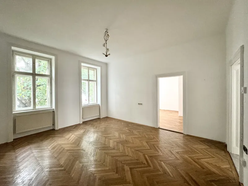 Direkt beim SCHUBERTPARK! Hofseitiger 2-Zimmer-Altbau im 2. Liftstock in attraktiver Wohnlage