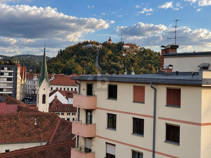 IHR NEUES ZUHAUSE?MODERN UND GEMÜTLICH IN ZENTRALER LAGE MIT HERRLICHEM AUSBLICK 
