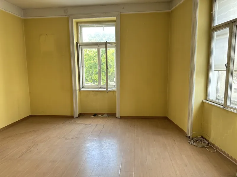3 Zimmer ALTBAU mit Grünblick und Sanierungspotenzial - NÄHE U4 und S45