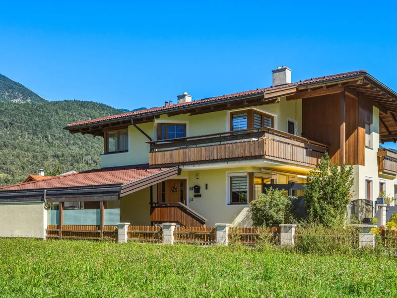 Familientraum! Großzügiges Einfamilienhaus mit Charme in Inzing zu verkaufen!