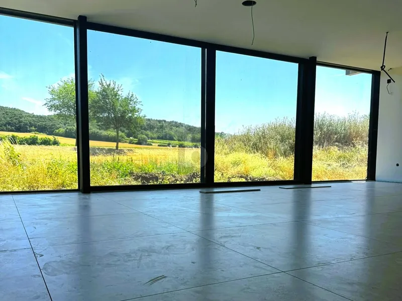 PANNONISCHE EXKLUSIVITÄT IN GLAS - MIT POOL UND POOLHAUS