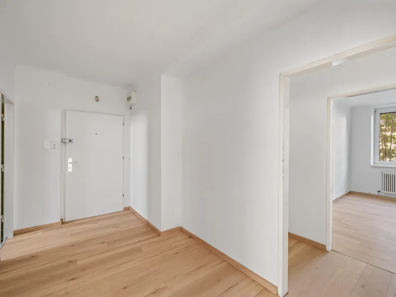 In bester Gesellschaft – um´s Eck von der Döblinger Hauptstraße! Modernisiertes Wohnhaus!