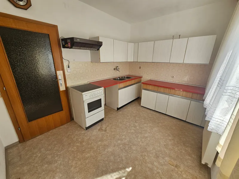 Perfekte Single- und Seniorenwohnung! Barrierefreie zugängige 1 - Zimmer Wohnung mit Loggia in attraktiver Siedlungslage 