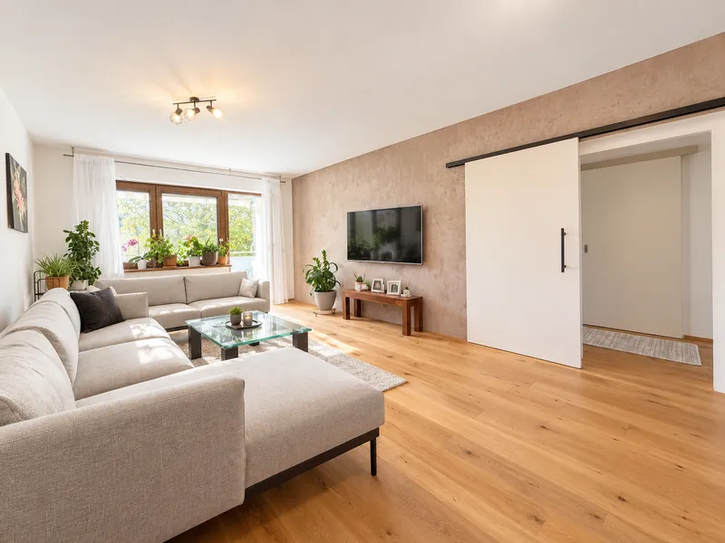 Tolle 3 bis 4 Schlafzimmer-Wohnung in zentraler Lage von Völs!