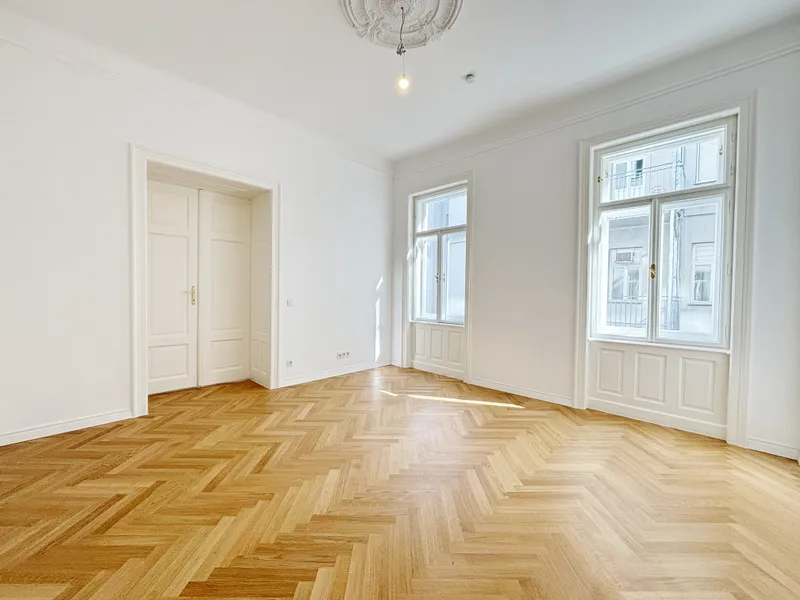 Stilaltbau mit exklusivem Dachaubau – Wohnen über den Dächern des Dritten