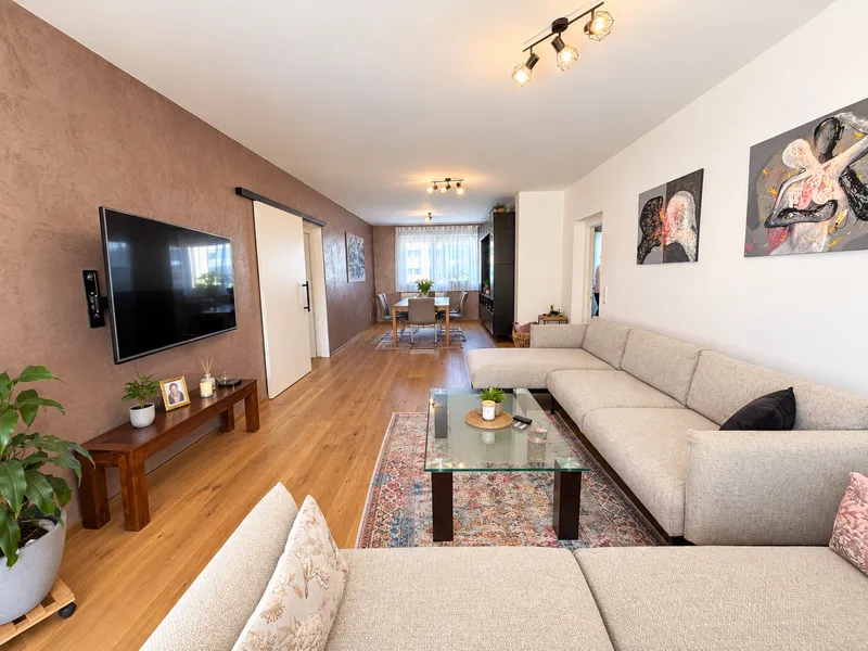 Tolle 3 bis 4 Schlafzimmer-Wohnung in zentraler Lage von Völs!