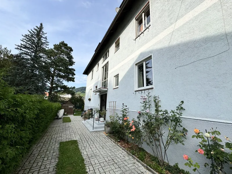 2 Zimmerwohnung in Kirchberg - mit Gartenzugang zur Miete