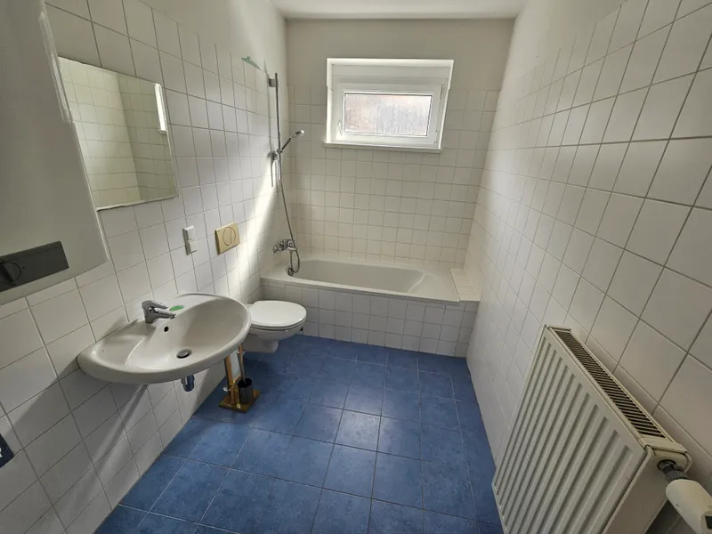 Barrierefreie zugängige 2 - Zimmerwohnung mit großem Balkon und Tiefgaragenplatz in beliebter Wohngegend 