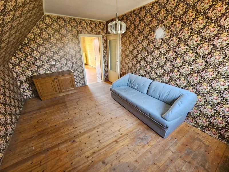 Einfamilienhaus mit Potential auf schönem, ebenem Grundstück 