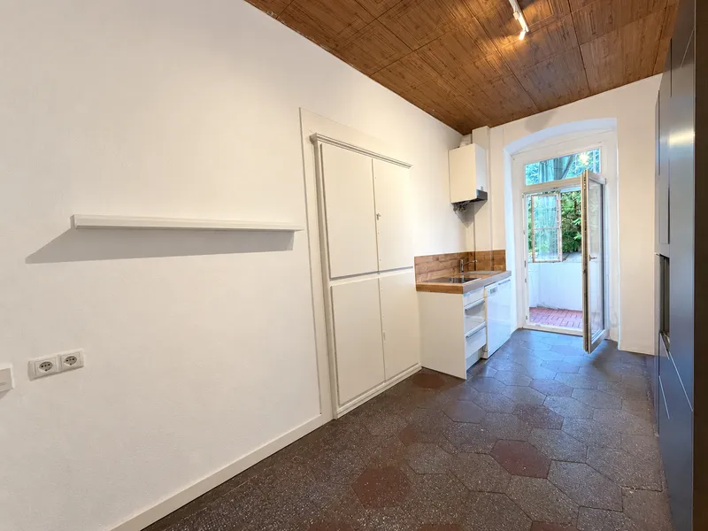 Kliniknah & zentral – Attraktive, sanierte 2-Zimmer-Altbauwohnung in Innsbruck