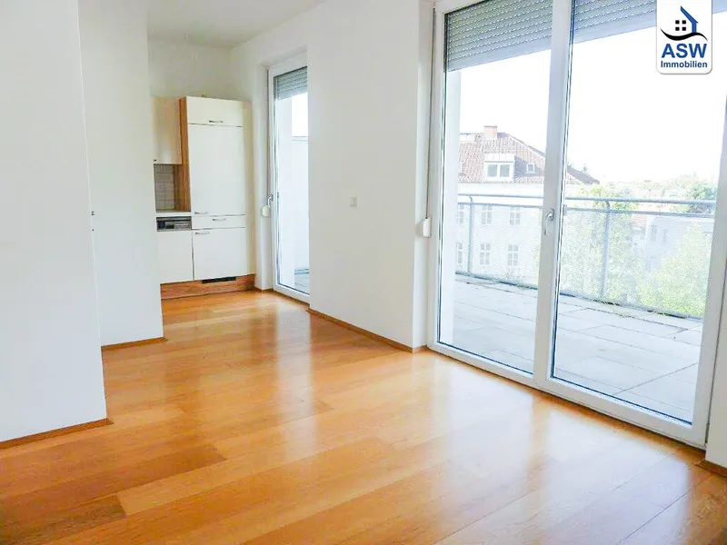 Schöne 2-Zimmerwohnung mit großer Terrasse in zentraler Lage