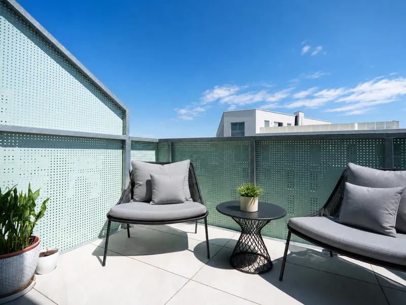 STARK PREISREDUZIERT | Dachterrasse m. Pergola, Garten u. privaten Zugang zum Rooftop-Pool | Familienfreundliche Anlage | DAN Küche l Tiefgarage