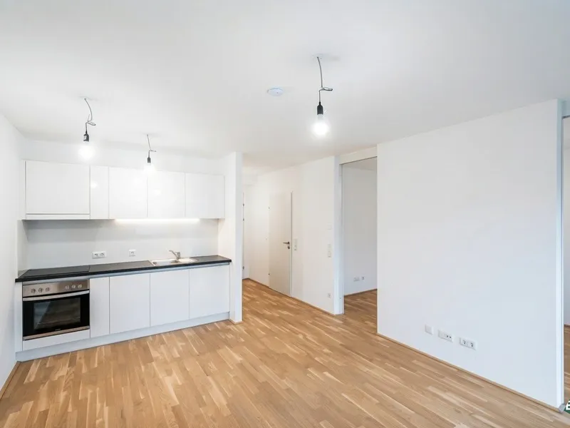 IU | Schöne 2-Zimmer-Wohnung mit Balkon