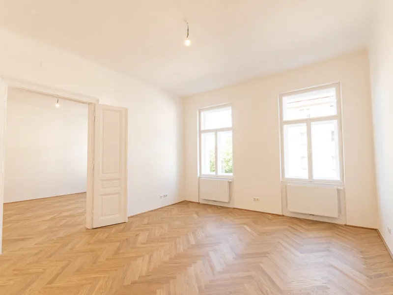 Erstbezug nach Sanierung: Moderne 3-Zimmer-Altbau mit Balkon unweit Hauptbahnhof