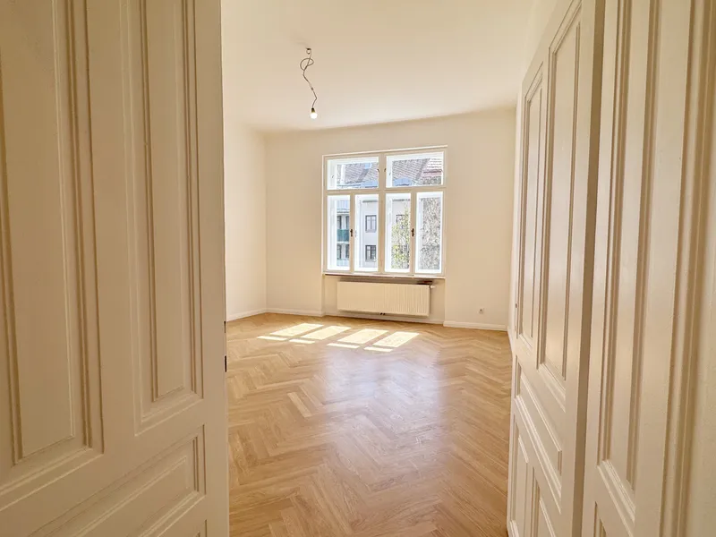 Nähe Ungargasse: 2 Zimmer-Altbauwohntraum im Innenhof (Balkonanbau möglich)!