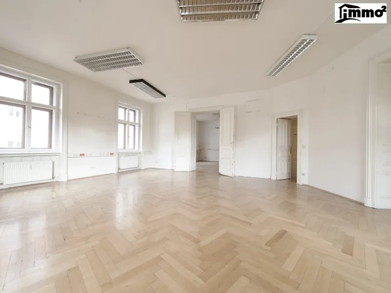 Exklusive Büro- oder Ordinationsfläche im klassischen Altbaustil in der Klagenfurter Fußgängerzone zu mieten!