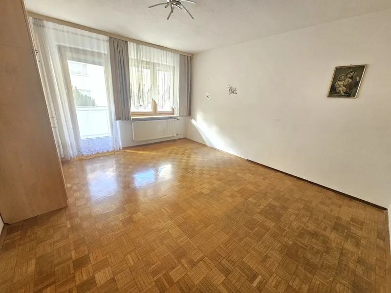 Perfekte Single- und Seniorenwohnung! Barrierefreie zugängige 1 - Zimmer Wohnung mit Loggia in attraktiver Siedlungslage 