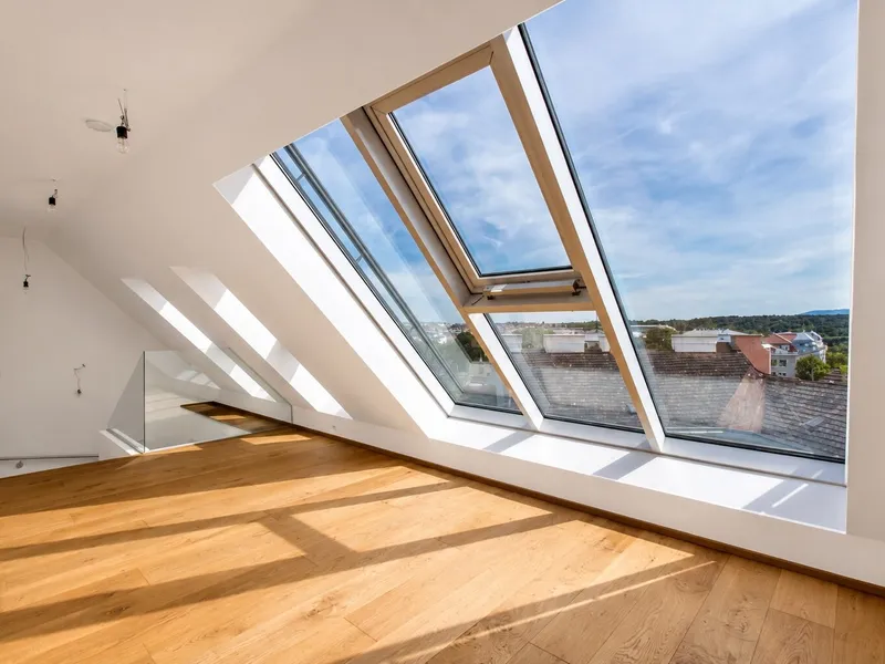 Exklusive Dachgeschoss-Maisonette mit zwei Terrassen und Blick über Wien – Nähe Schönbrunn