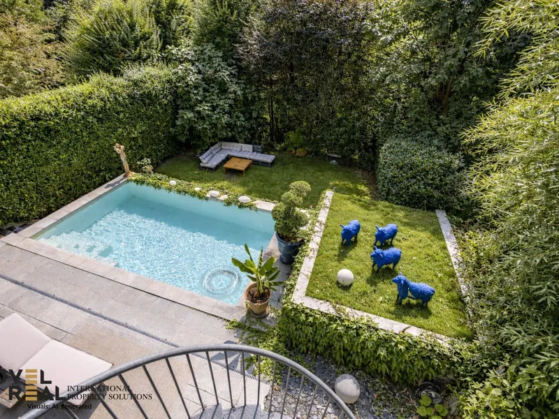 Exklusive Stadtoase mit Eigengarten und Pool Nähe American International School!