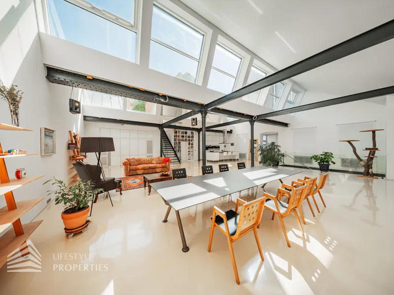 Einzigartige 5-Zimmer Loftwohnung mit Terrasse und Werkstatt im 6. Bezirk