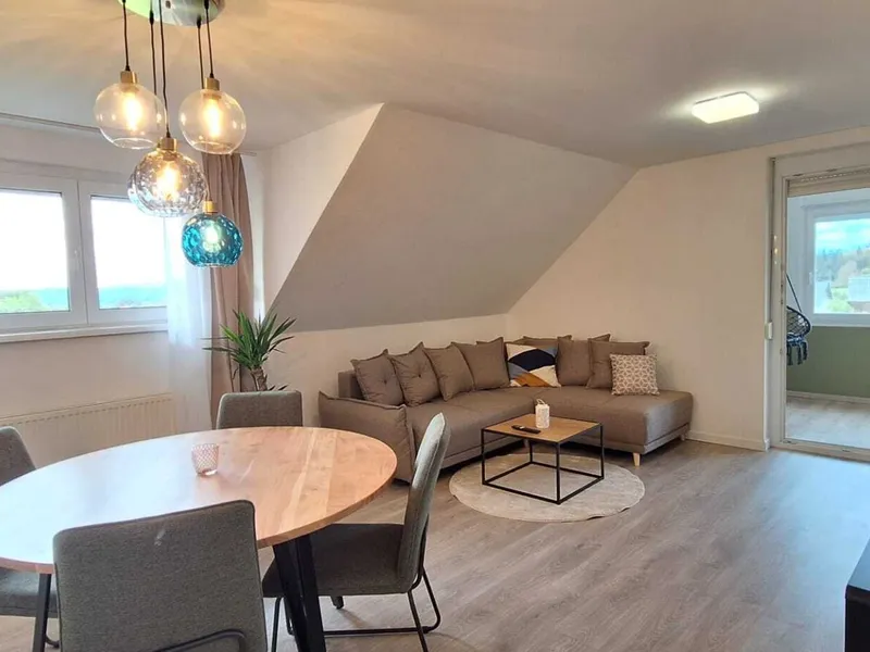 Vollmöblierte Wohnung mit Garten & Bergpanorama!