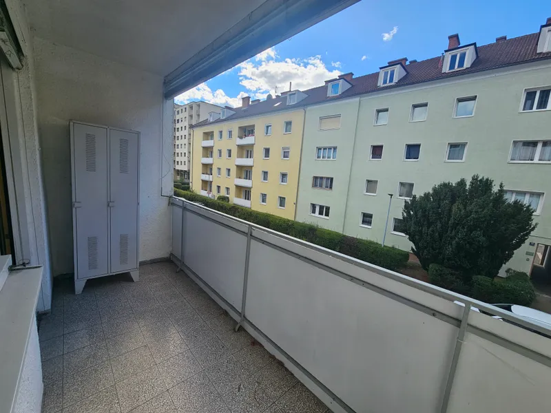 Perfekte Single- und Seniorenwohnung! Barrierefreie zugängige 1 - Zimmer Wohnung mit Loggia in attraktiver Siedlungslage 