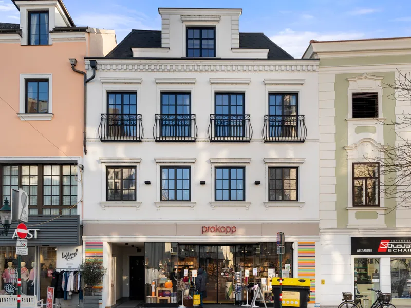Exklusive Stadtvilla direkt am Hauptplatz I Geschäftslokal langfristig vermietet I 2020 Generalsanierung I 