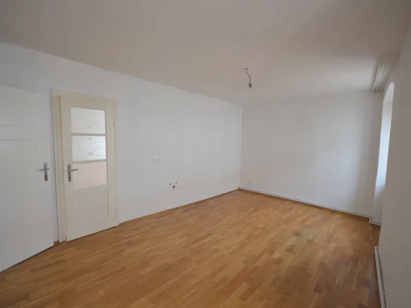 Ruhige 4-Zimmer Wohnung mit Balkon
