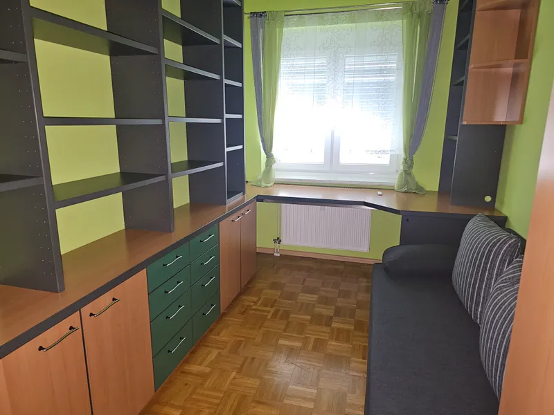 FAMILIENHIT!  4 - Zimmerwohnung mit Loggia und Tiefgaragenplatz in beliebter Lage