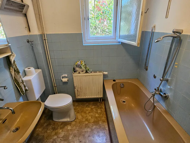 Einfamilienhaus mit Potential auf schönem, ebenem Grundstück 