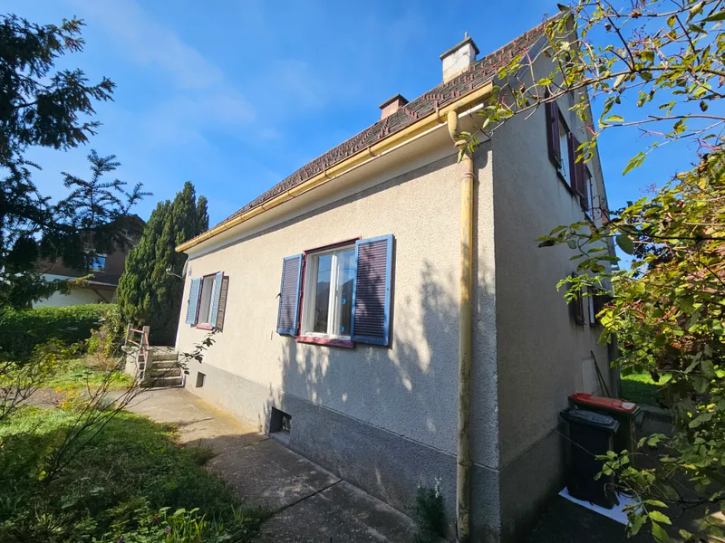 Einfamilienhaus mit Potential auf schönem, ebenem Grundstück 