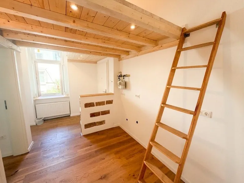 ERSTBEZUG WOHNUNG - Wohnraum + Schlafkabinett