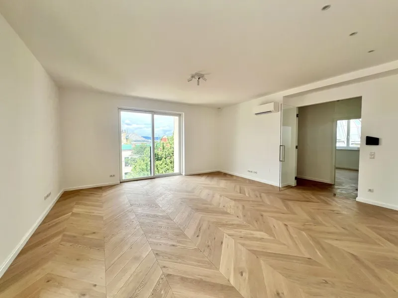 Dachwohnung der Extraklasse - Stilvoll mit großzügiger Freifläche