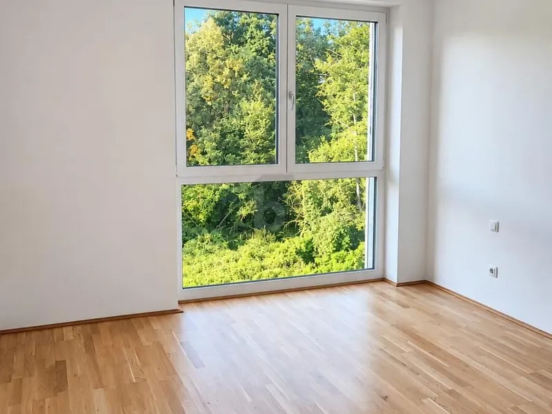 WOHNEN MIT WEITBLICK ? LICHTDURCHFLUTETE 3-ZIMMER-WOHNUNG MIT TERRASSE, LIFT UND TIEFGARAGE