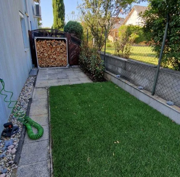 Doppelhaushälfte in Gramatneusiedl – 4 Zimmer, Klimaanlage, Solaranlage, Garten, Terrasse, Stellplatz!