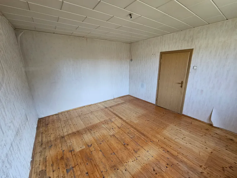 Einfamilienhaus mit Potential auf schönem, ebenem Grundstück 