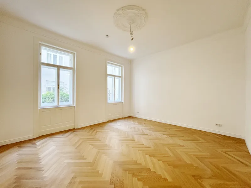 Altbaucharme trifft modernen Dachausbau – Wohnen im Herzen des 3. Bezirks