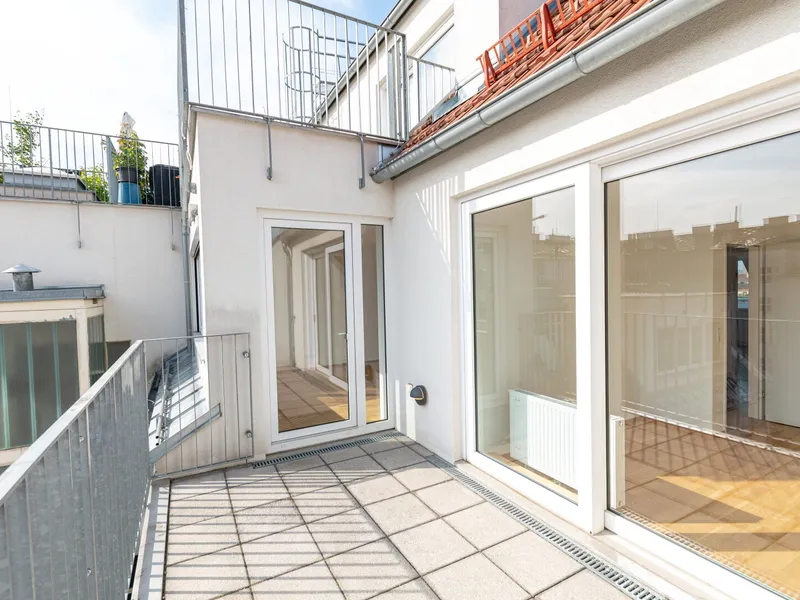 Schöne 3-Zimmer-DG-Wohnung mit Terrasse unweit vom Hauptbahnhof