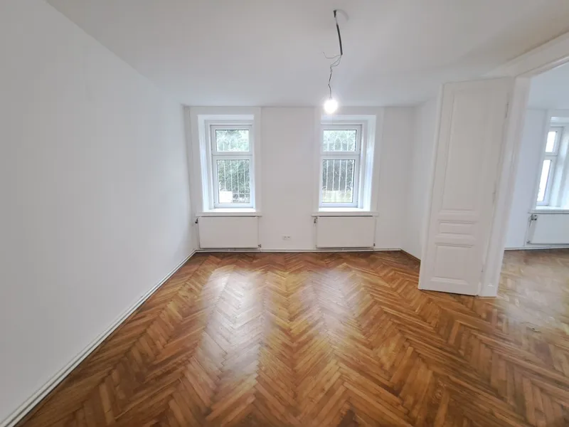 2 Zimmer-Altbauwohnung mit separater Küche Nähe Türkenschanzpark
