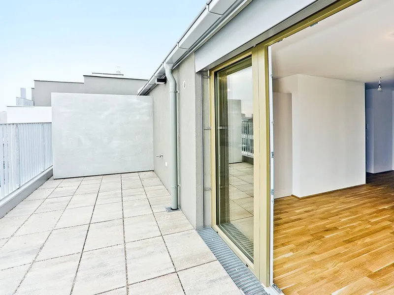 AB FEBRUAR: Helle 2-Zimmer-Wohnung mit Balkon in ausgezeichneter Lage