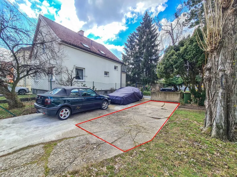 Freistehender Parkplatz zur Vermietung! Rußbergstraße!
