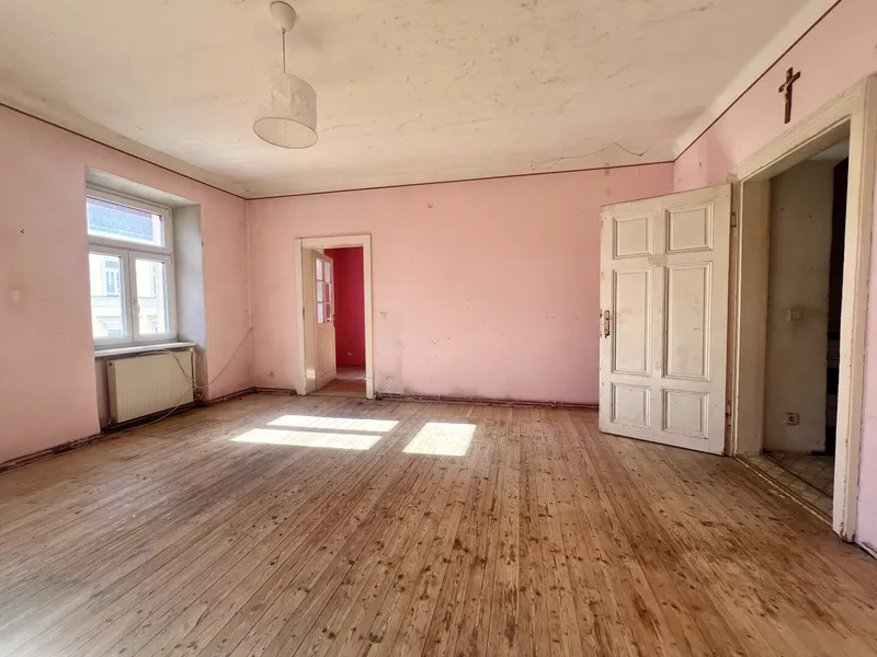 Sanierungsbedürftige Altbauwohnung Nähe Matzleinsdorfer Platz