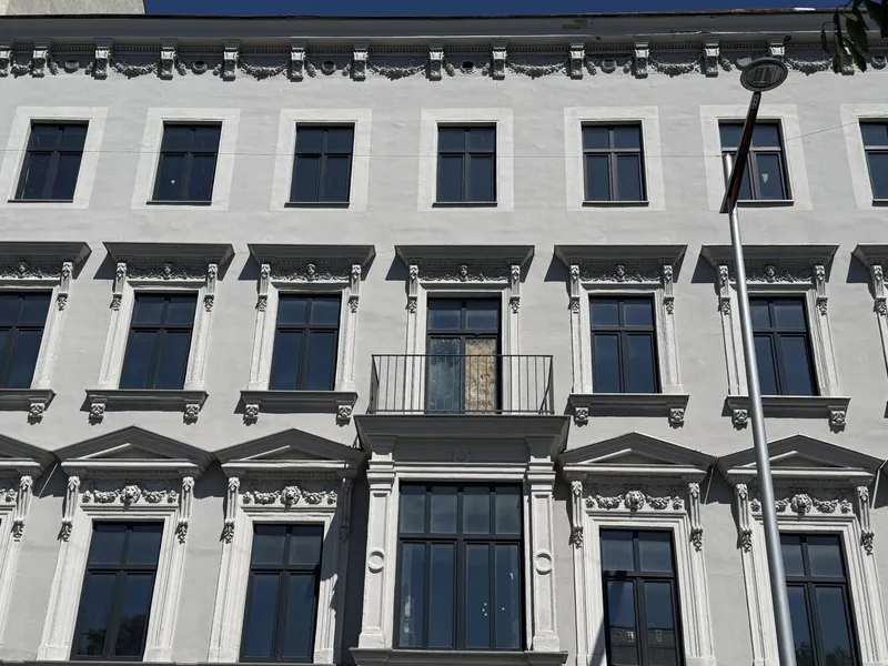 bestandfreies und baubewilligtes Zinshaus, Super Lage für AirBnB, 100 m zum Westbahnhof