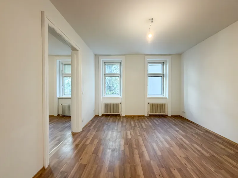NÄHE STERNWARTEPARK: Altbau mit Potenzial & ca. 10m² Balkon| hofseitig & Grünblick | Lift kommt