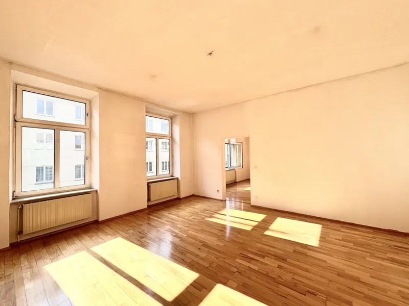 Heller 3,5-Zimmer-Altbau im 3. Stock! Nächst Neubaugasse!