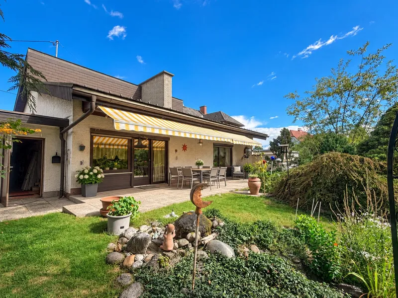 *** Ein Zuhause mit Charakter: Großzügiges Einfamilienhaus mit idyllischem Garten ***